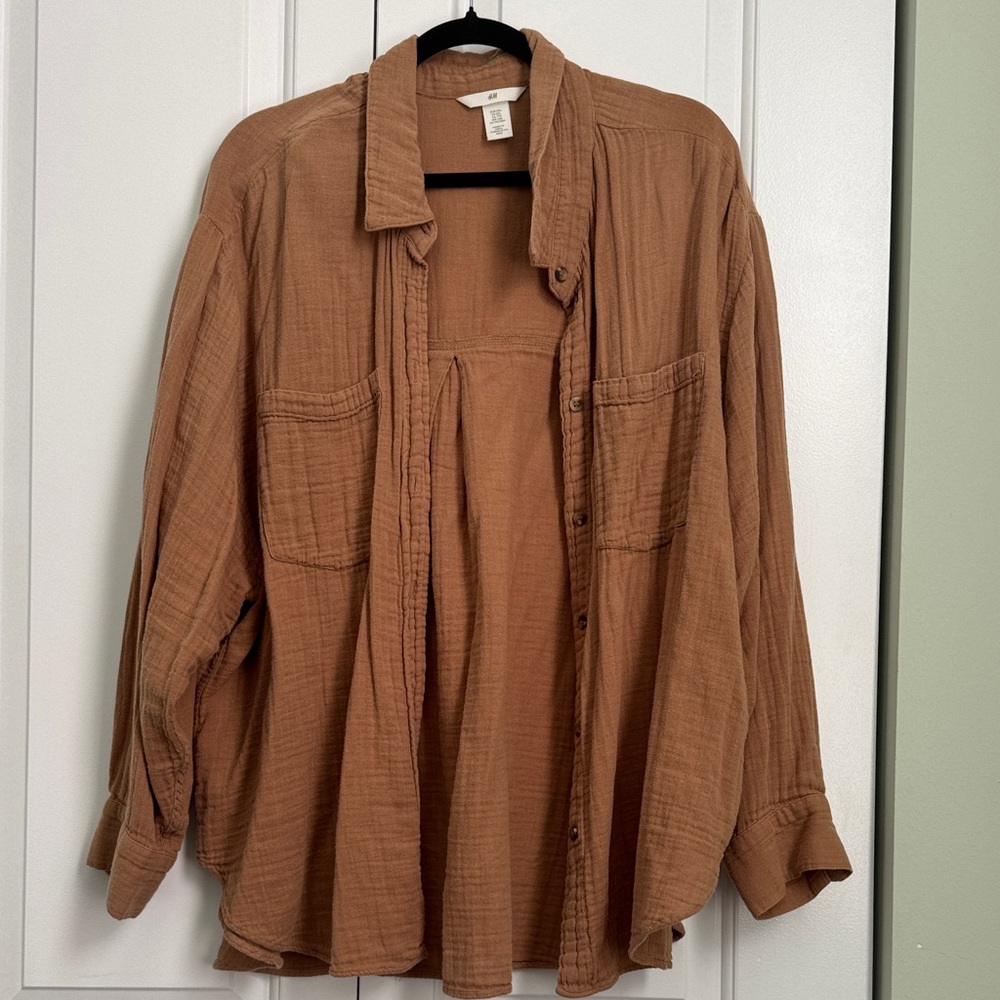 H&M Women’s Brown Button Up